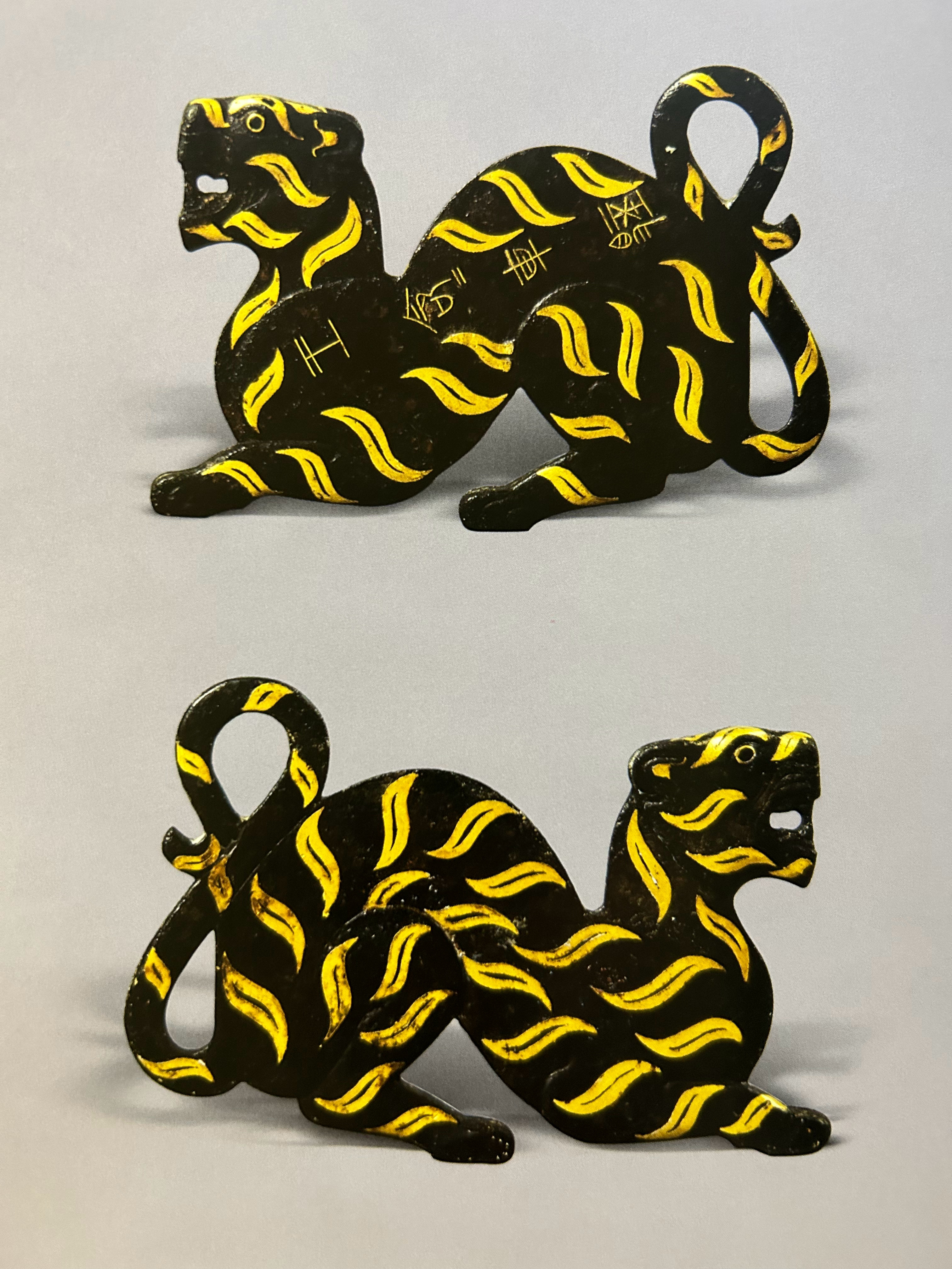 每天一件青铜器 广州西汉南越王墓出土错金铭文“王命命车徒“虎节 