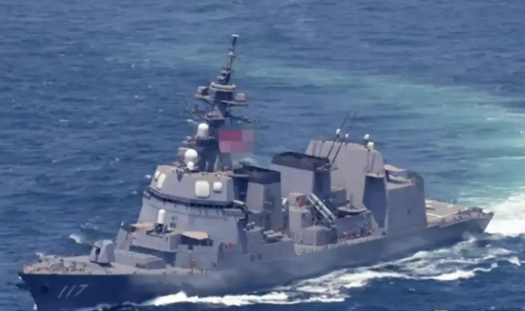 去年日本自卫队的“凉月号”驱逐舰闯进我12海里领海，我们当时没开火，这事放在今天