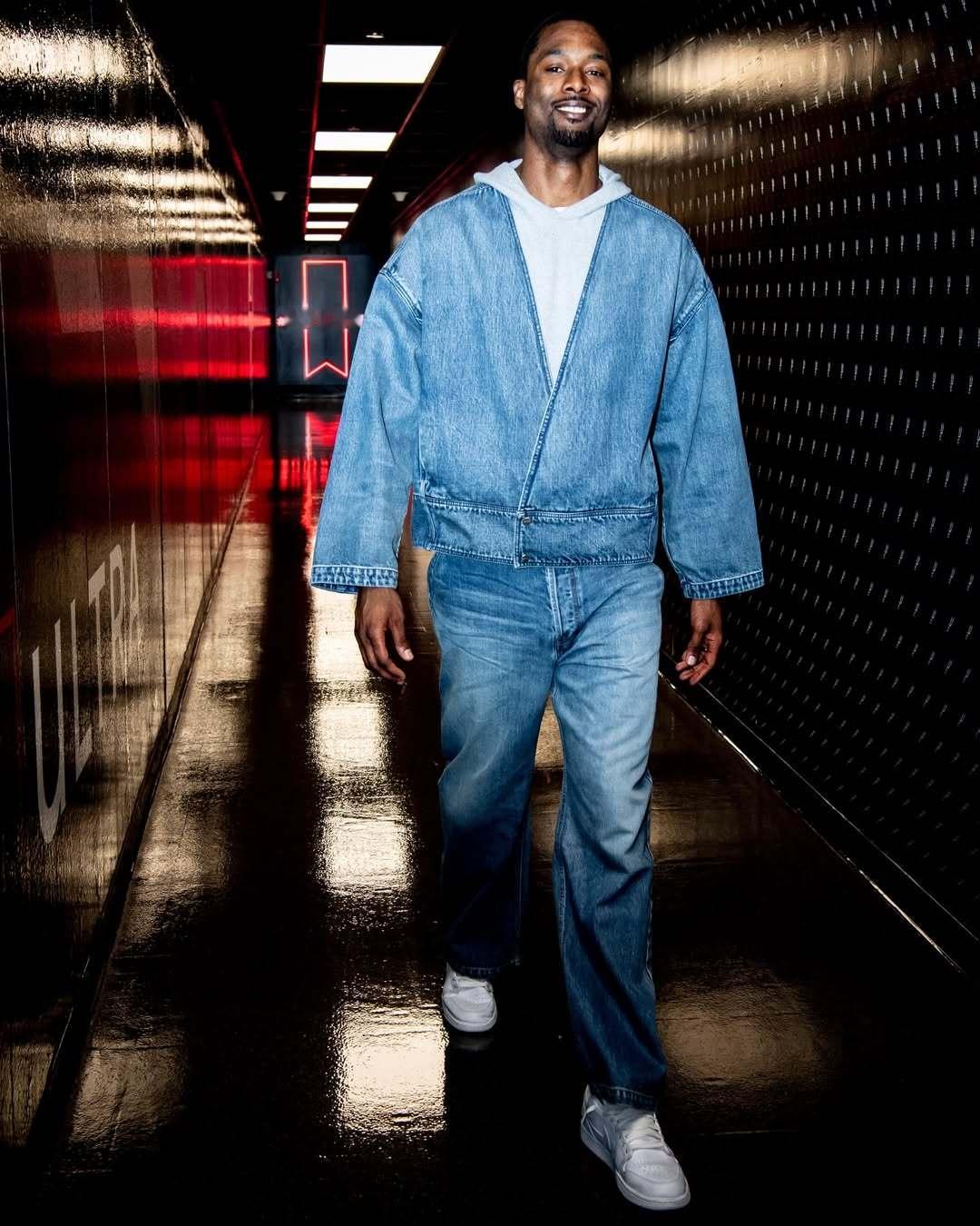 G2球员入场！📸开拓者vs马刺