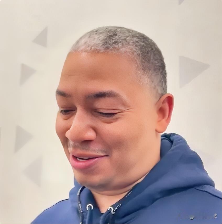 快船主帅泰伦卢喊话约老师！

今日，快船将对阵掘金。赛前，卢指导谈到了约老师：“