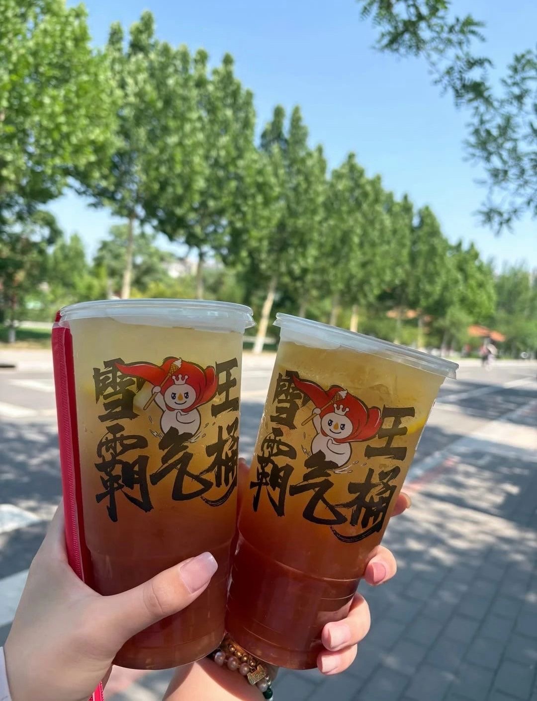 🥵₄₁ ℃这个夏天这么热，我们早晚会熟的 ​​​
