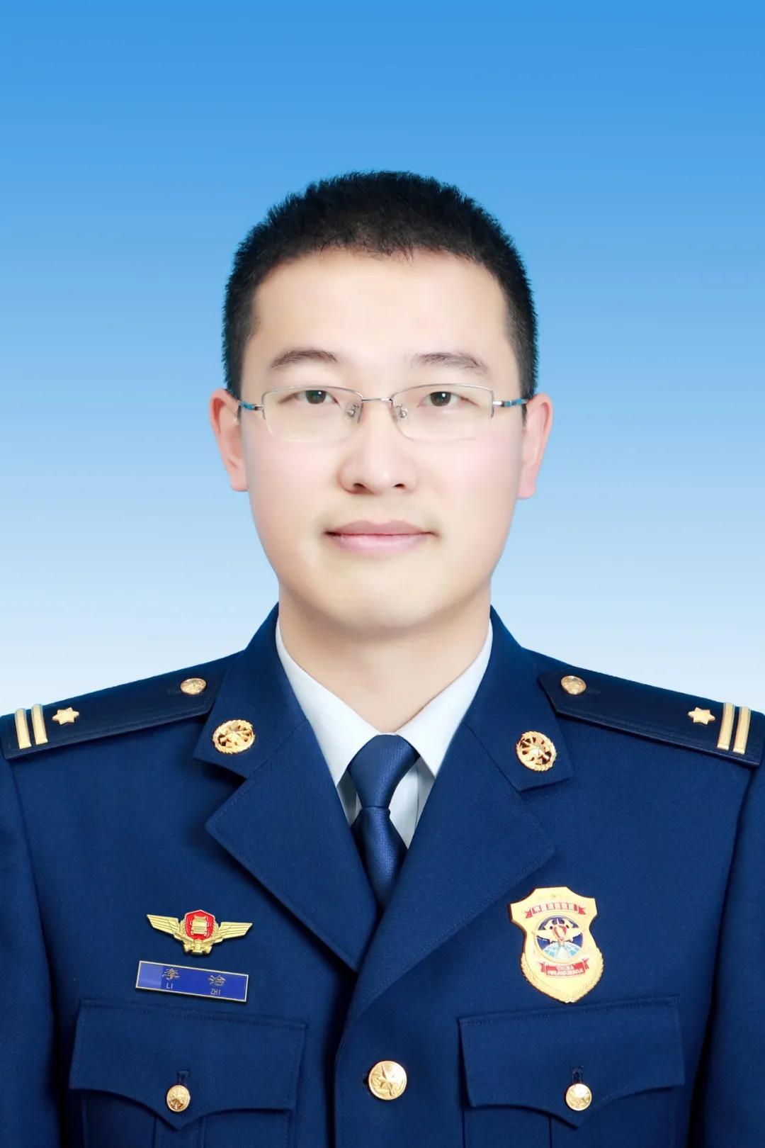 李治，男，汉族，1986年1月出生于黑龙江省，毕业于大庆师范学院，中国共产党党员