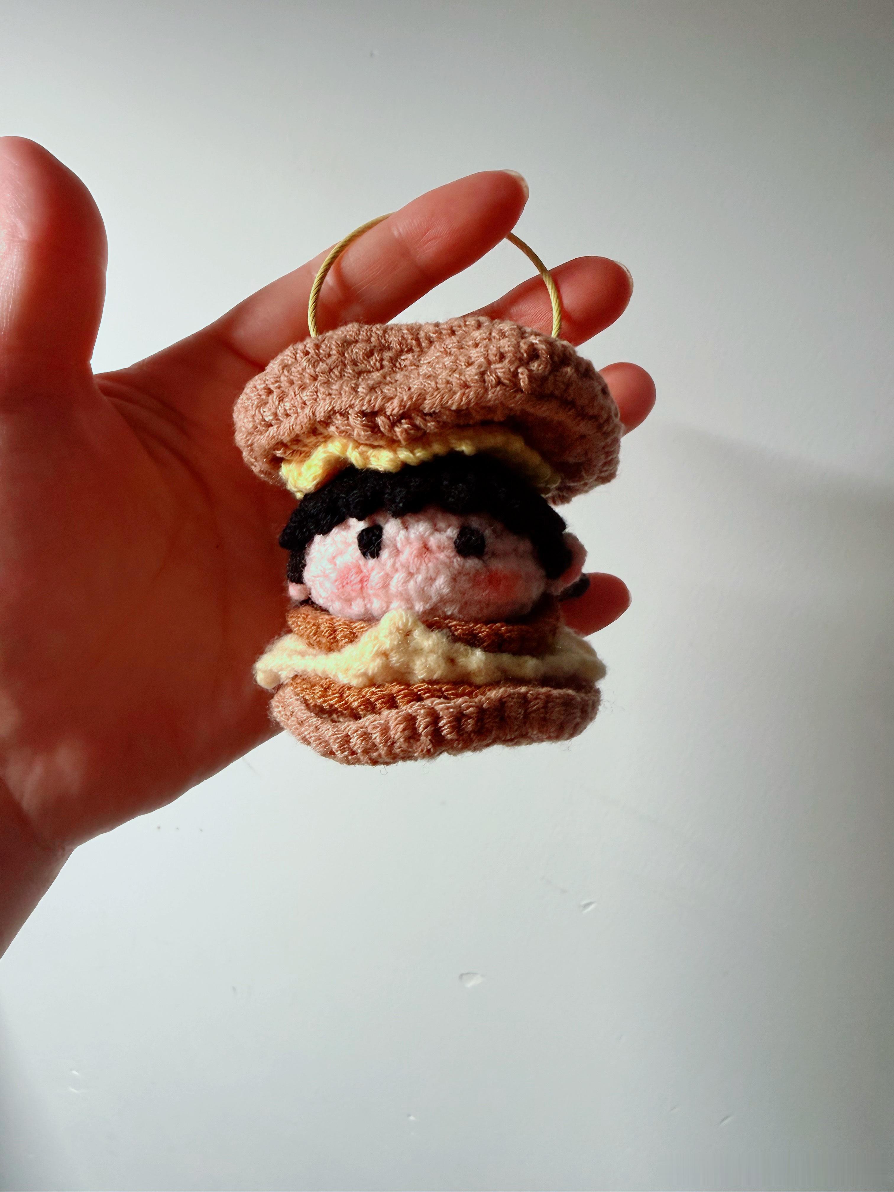 来啦来啦，你们要看的成品来啦🍔宁和委屈小蛇小地球因为线买错颜色了，焦急的等待中