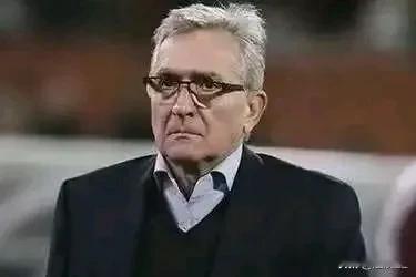 不至于吧？作为中国男足国家队历史第一射手、闯荡西甲第一人、中国男足一哥，现在就沦