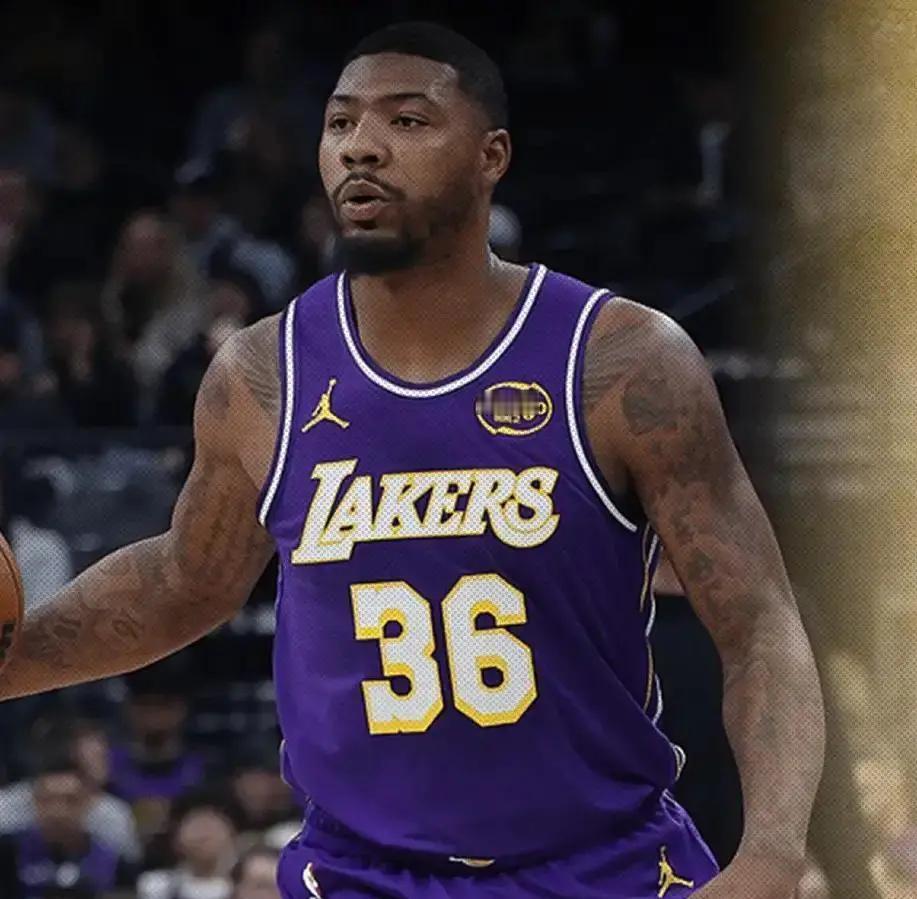 系鞋带的动作，正在被NBA标价出售。
 
联盟新装的12台AI摄像机，专门盯着替