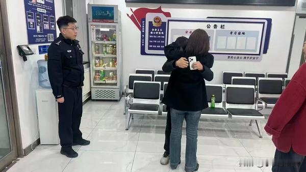 多问一句暖人心，失联28年终团圆
 
近日，大连民警在日常核查工作中，秉持多问一