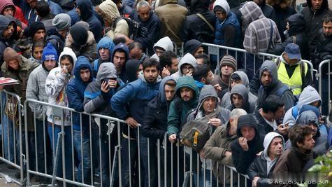 【默茨：叙利亚难民应返回祖国，德国将启动遣返程序】
11月3日，德国之声引述德国