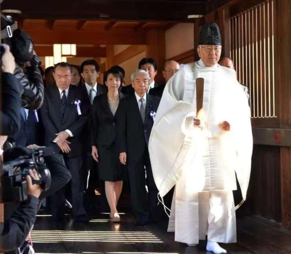 计划彻底落空！就在世界各国还在猜测高市早苗会不会参拜靖国神社的时候，谁也没想到，