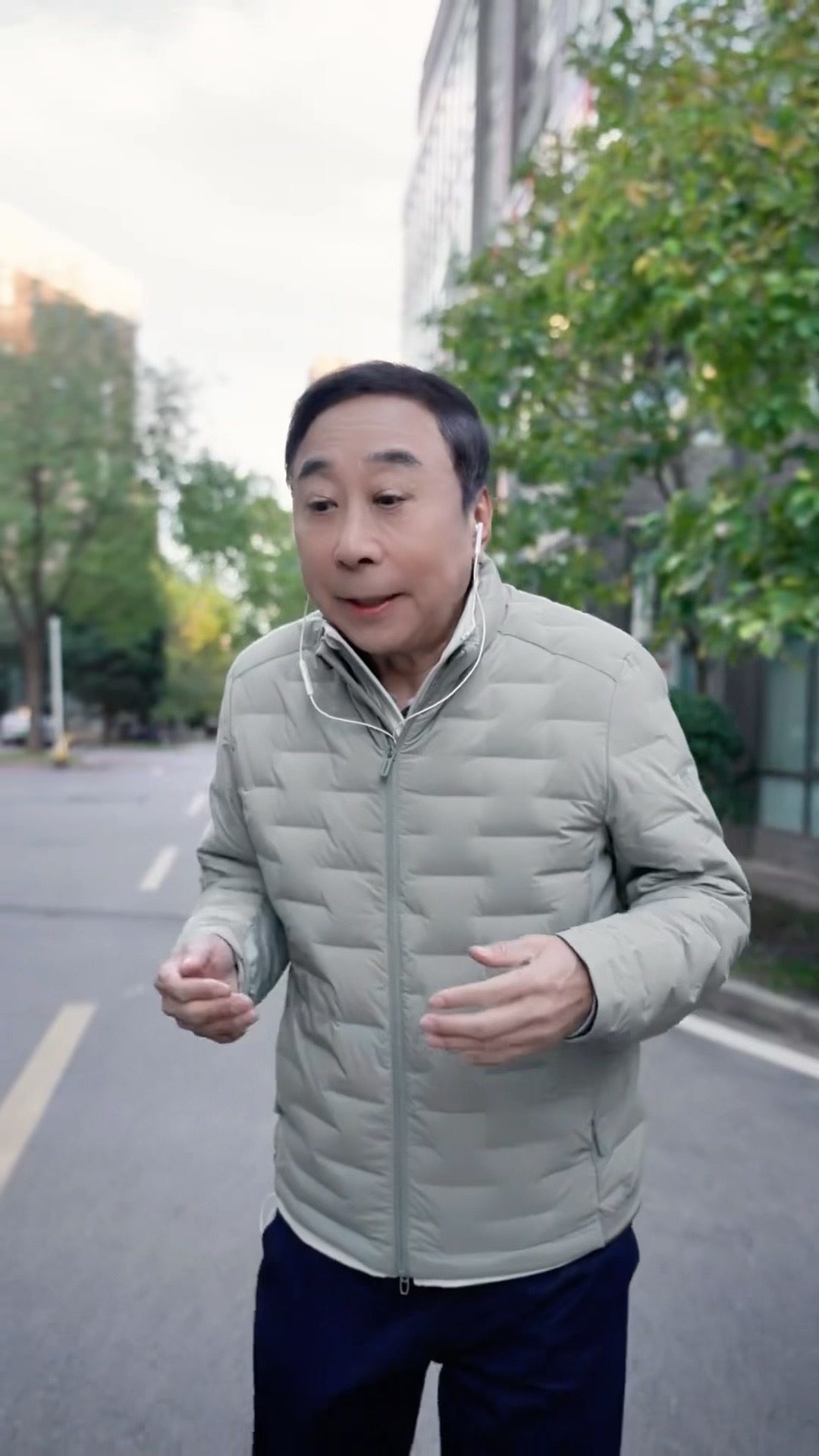 冯巩是魔丸吧冯巩空耳 哈哈哈哈哈哈冯巩是魔丸吧，这个短片给我笑die了 ​​​