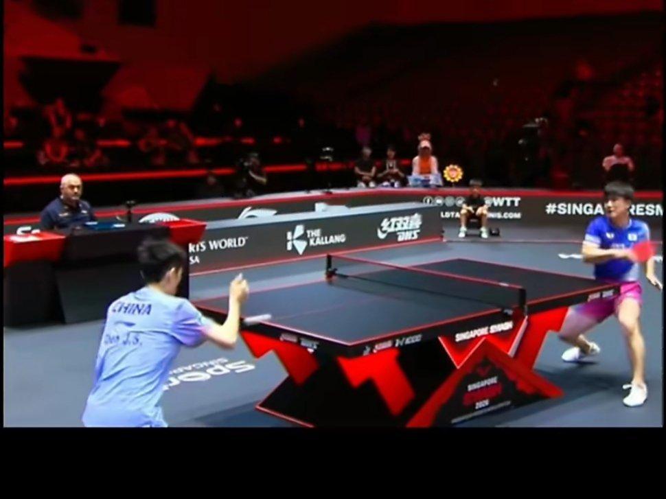 张本智和穿错球衣¹ 张本智和打得相当不错！陈俊菘很有赢的希望，生胶打法似乎克制张