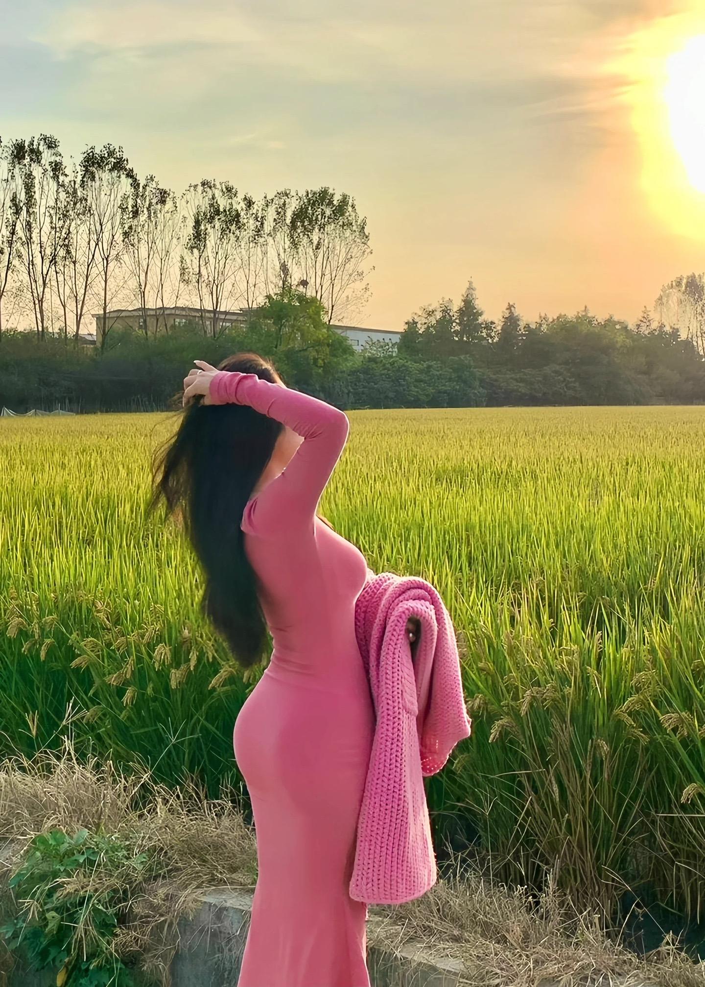 简约又性感的辣妹穿搭 这是春日look天花板吧 御姐 穿搭 美出高级感