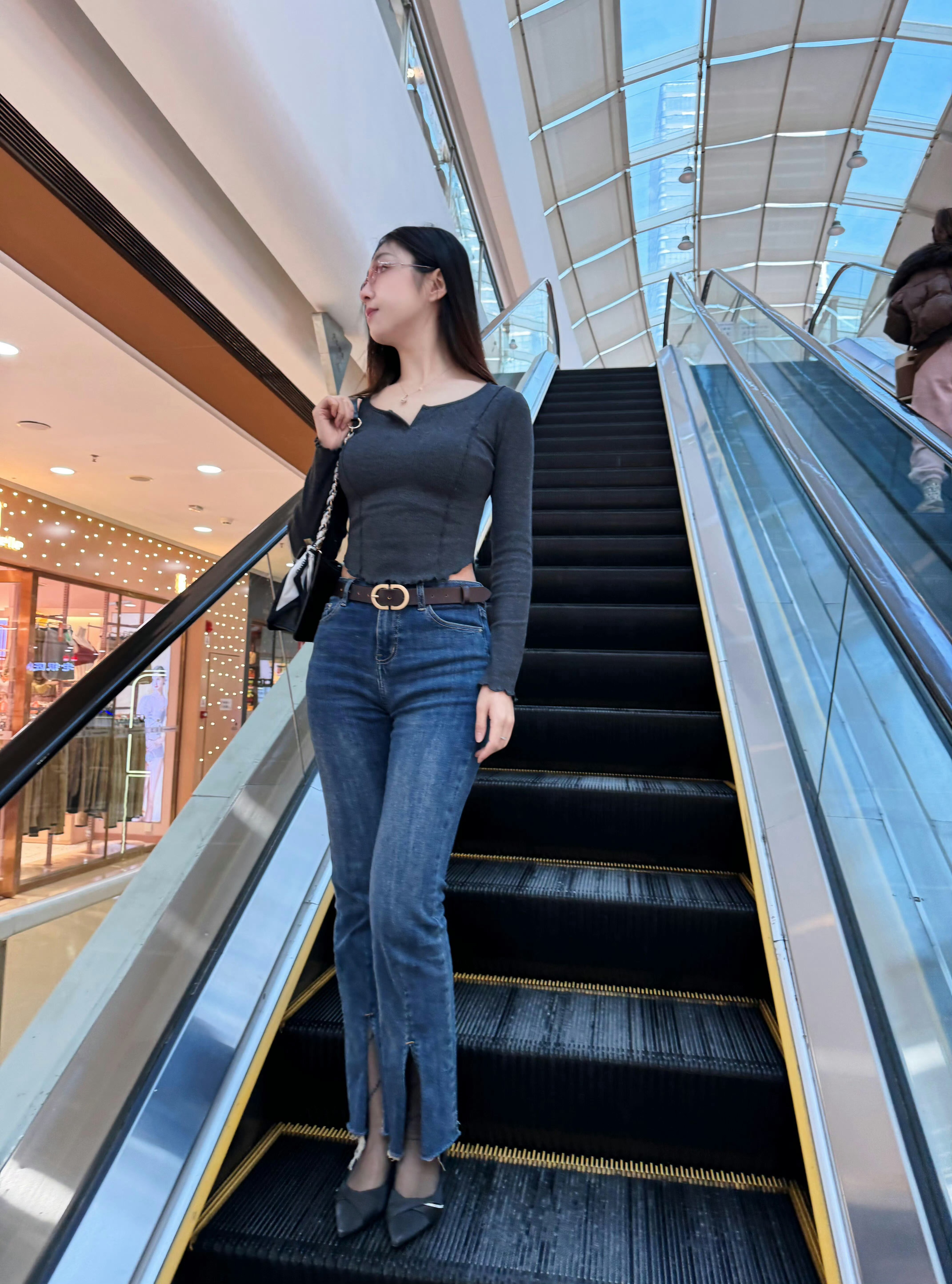 未来让人想象不到，所以才有所期待 