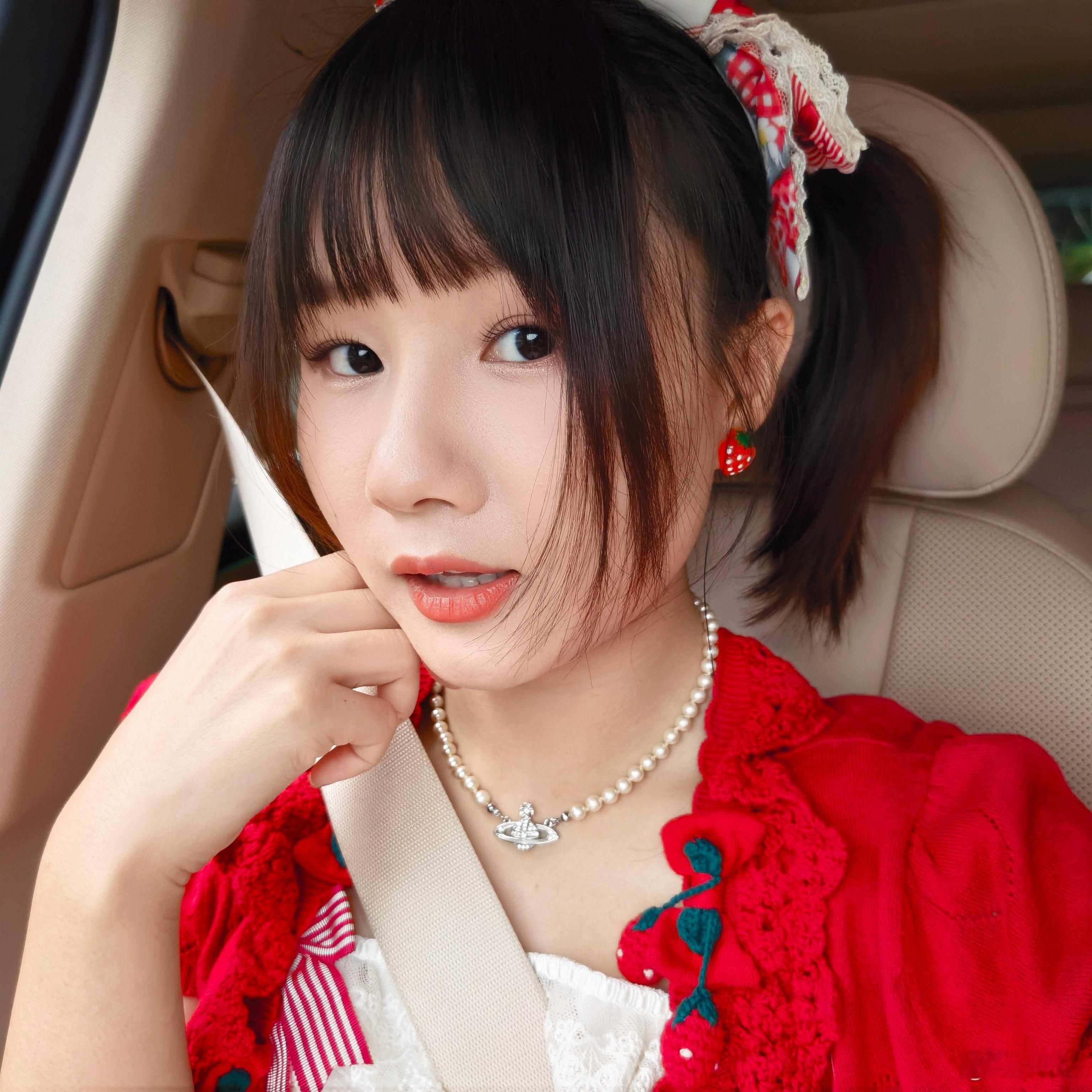 大家好，我是一格妹妹，二格[开学季] ​​​