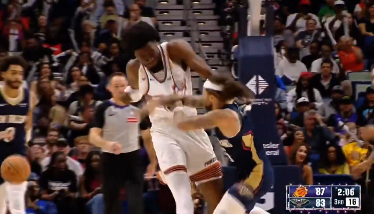 马威 阿尔瓦拉多打起来啦nba