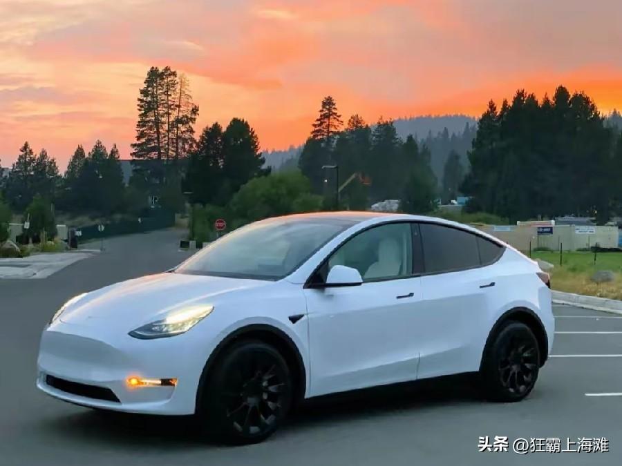 为什么一堵车就看到很多车子走应急车道，而且走应急车道的多半都是新能源？
燃油车很