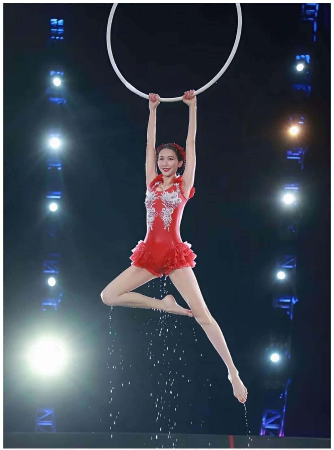 志玲姐姐真是全能，这动作好标准。