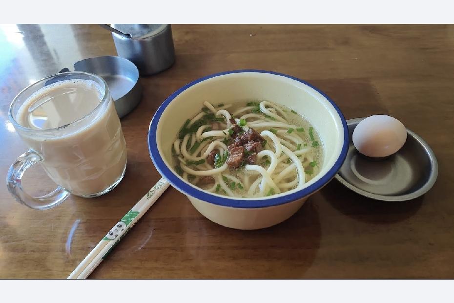 都说西藏物价偏高，我途径拉萨还有沿途不少地方，感觉价格都还算适中，可到了狮泉河，