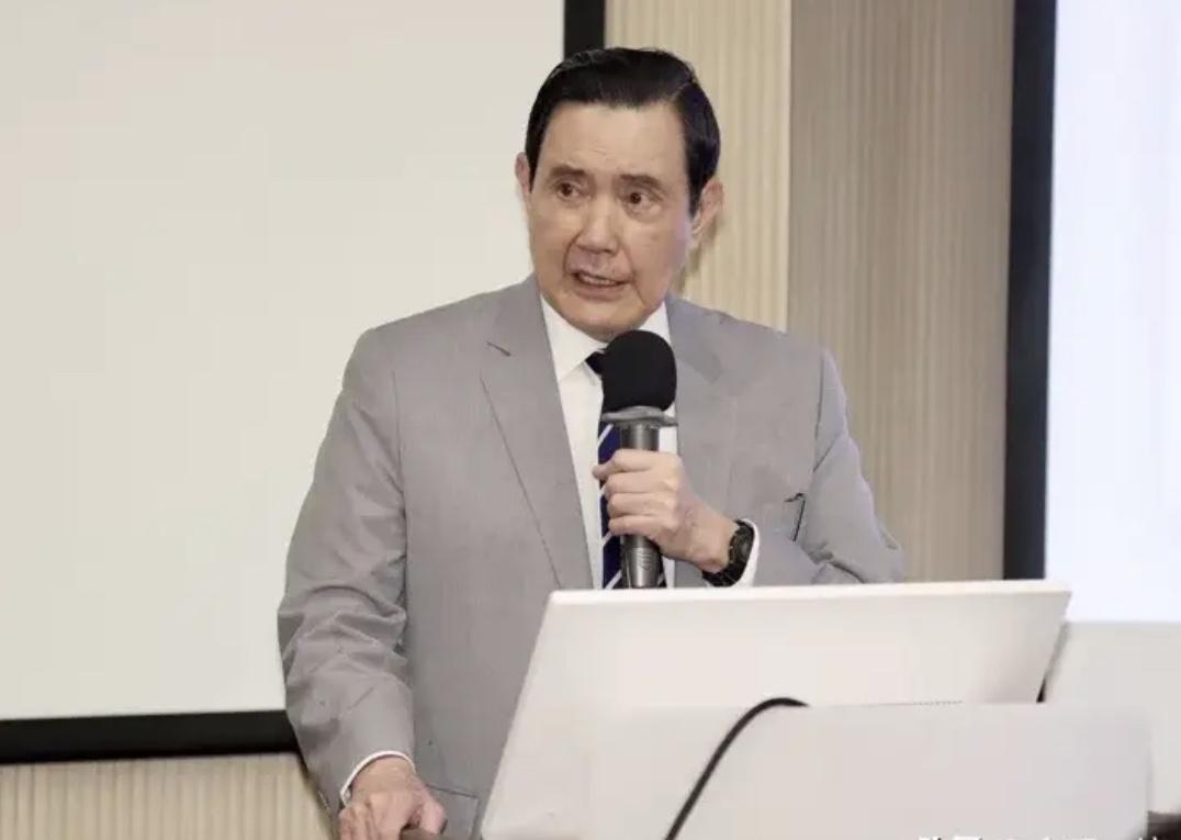 【台湾光复80周年，民进党竟装聋作哑？马英九一席话戳破谎言！】

80年前的今天