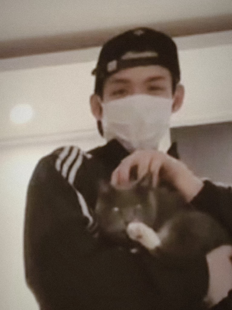 无孩爱猫男^ ^ 