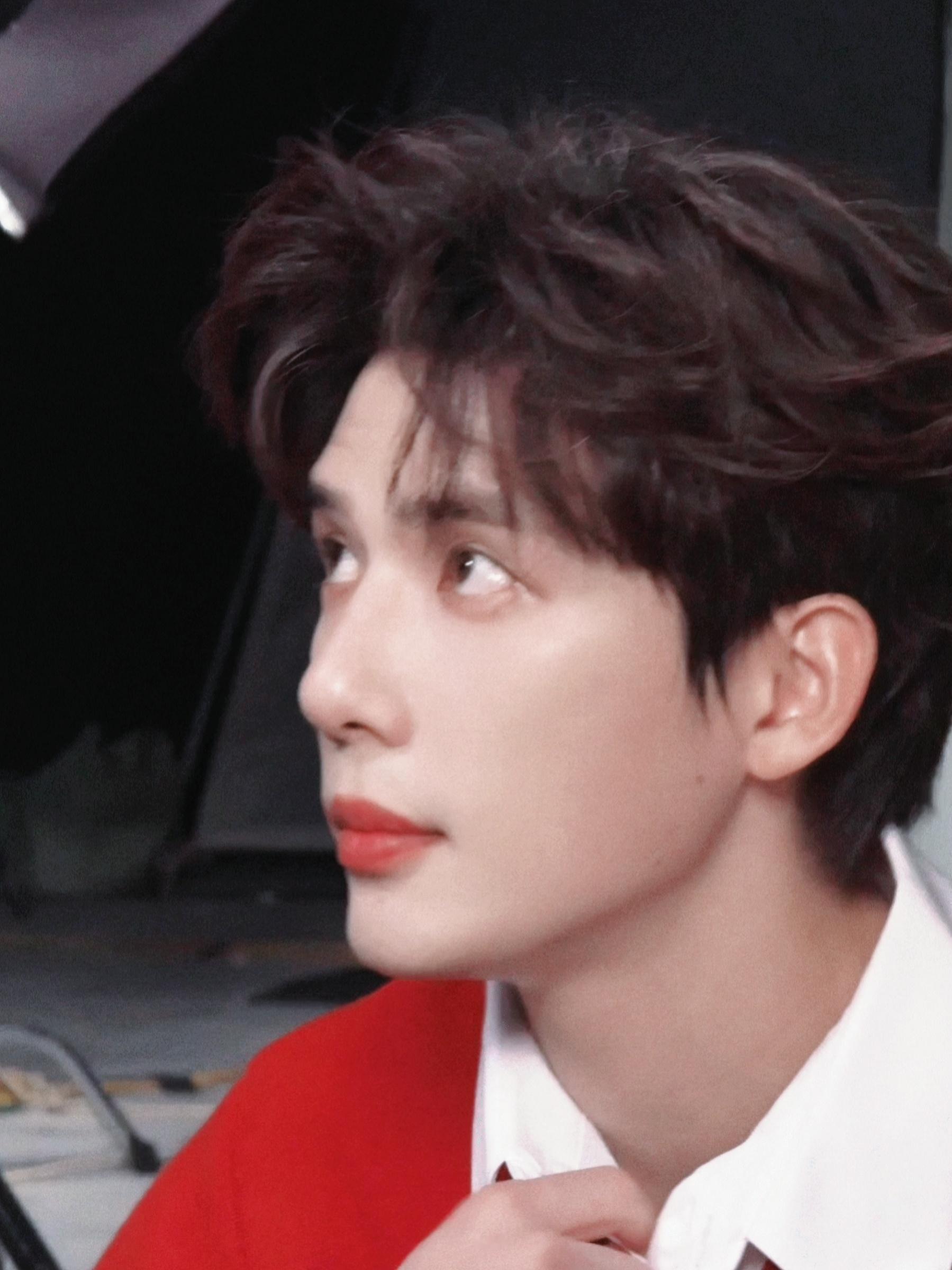 我家满分男就这样把我给迷晕liao感觉小狗香香的·必胜客品牌美味代言人王安宇 ·