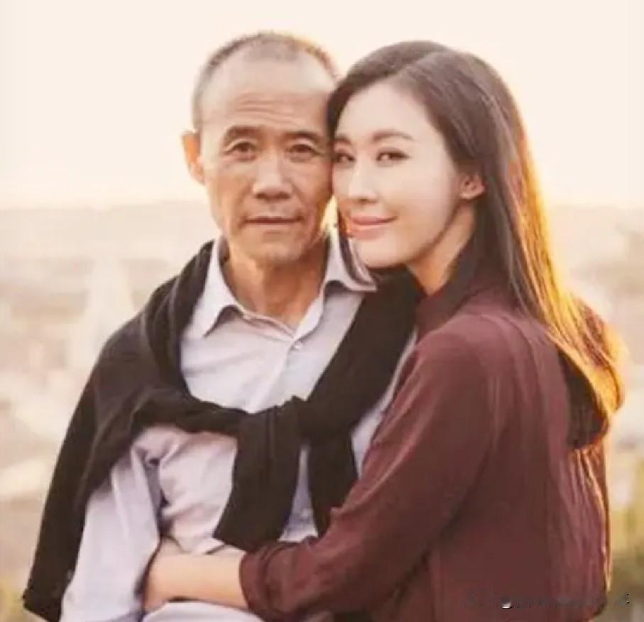 哲理诗：
情人花期短，
过后满身伤。
魂恋旧巢暖，
身重路途遥。