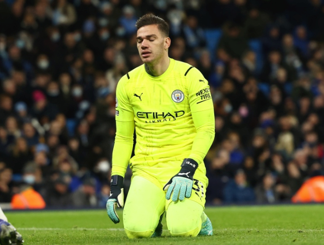 斯基拉：吉达联合希望签下门将新援，埃德森、什琴斯尼是候选目标7月19日讯 据意大