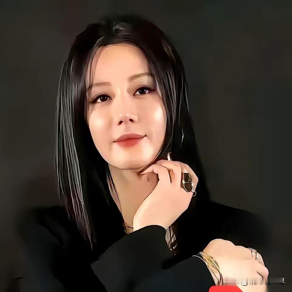 据说这还是一位大明星呢，但如果不说出她的名字，估计没几个人能认出她吧[捂脸][捂