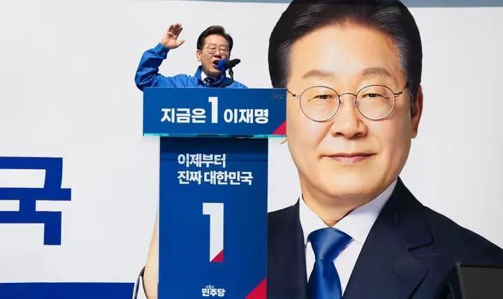 央视新闻：李在明当选韩国总统！
央视总台记者当地时间6月3日获悉，韩国广播公司K