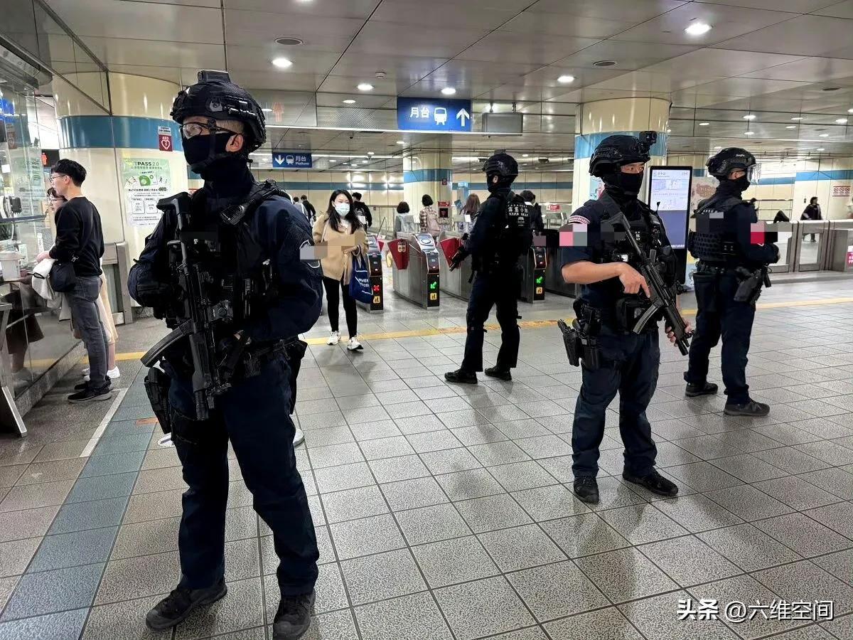 台湾的地铁现在是这样子的，连馆长都呛声平时那些否定大陆安检的人，那些说安检不好的