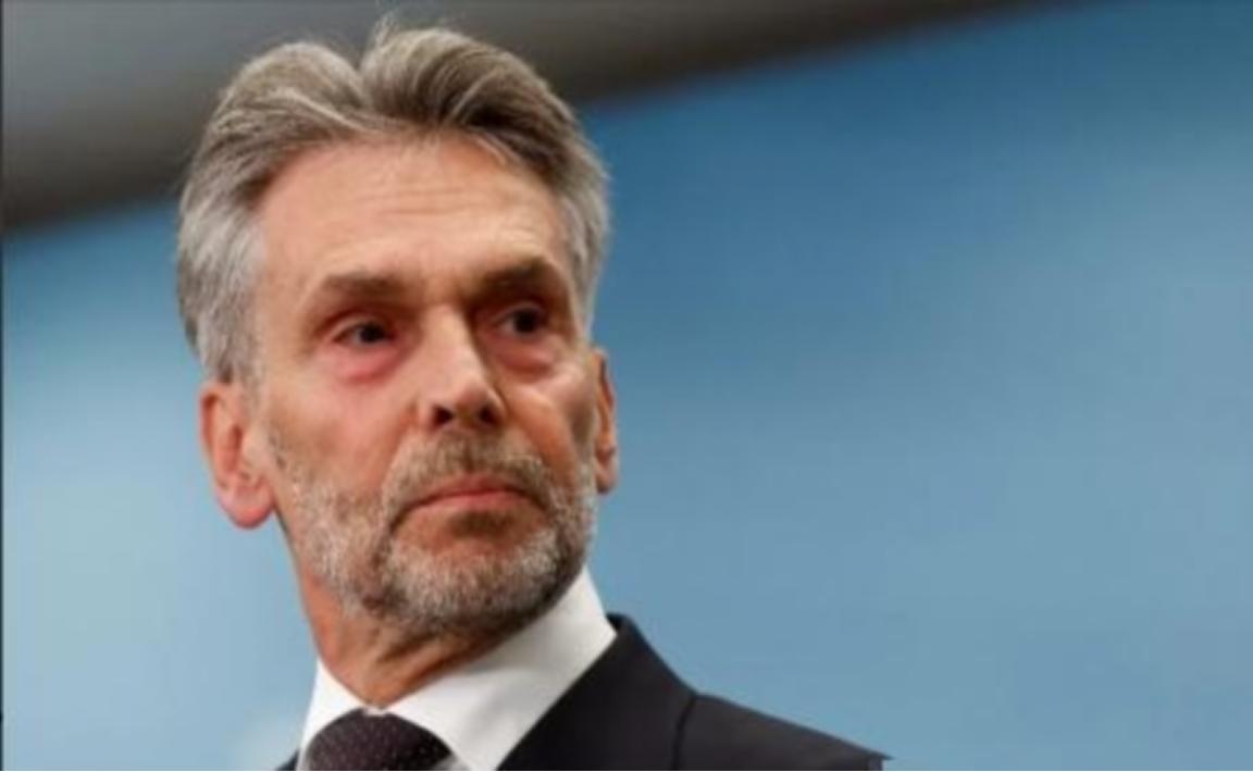 荷兰快撑不住了？很多人以为，它要求谈判是“服软”的信号。错了！真相是，这是荷兰设