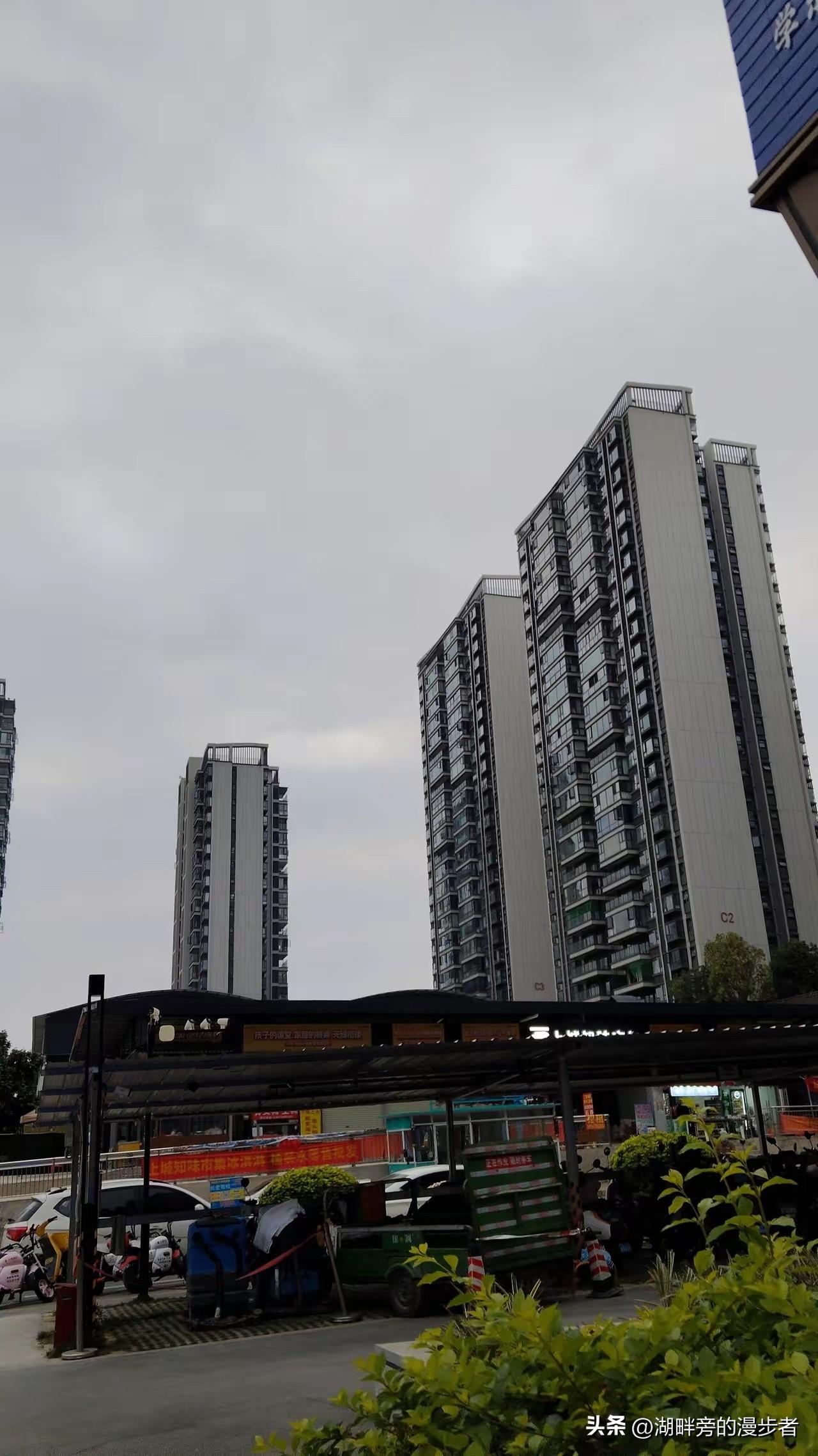 伊朗突然全国断网！发生了什么？电话打不通，网也上不去了
昨天下午开始，好多人的手