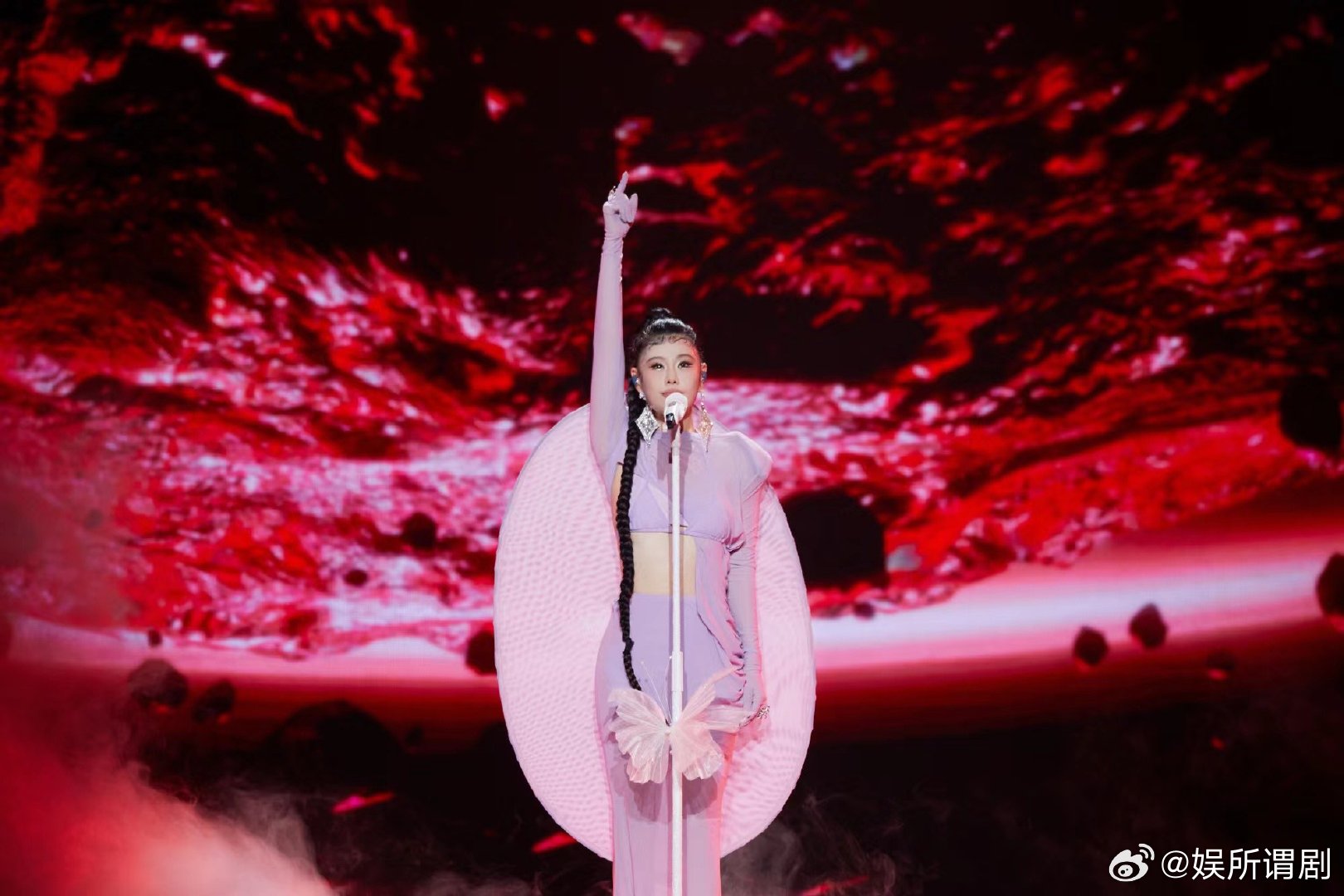 #洪涛从不缺席袁娅维的演出#太羡慕袁娅维和洪涛之间的友谊了，而且姐姐在舞台上对洪