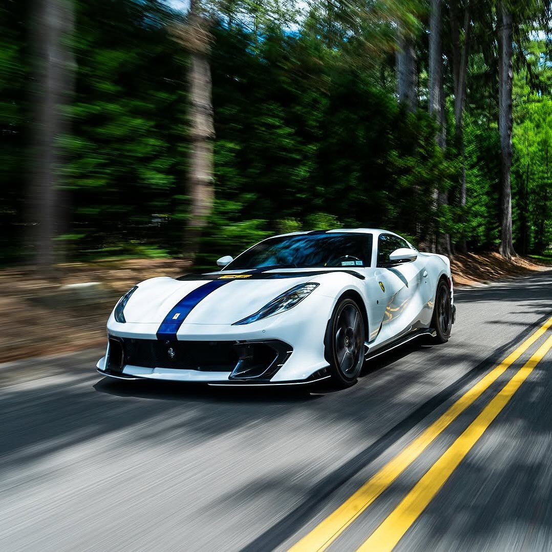 改车吧[超话] Ferrari 812 Competizione ​​​