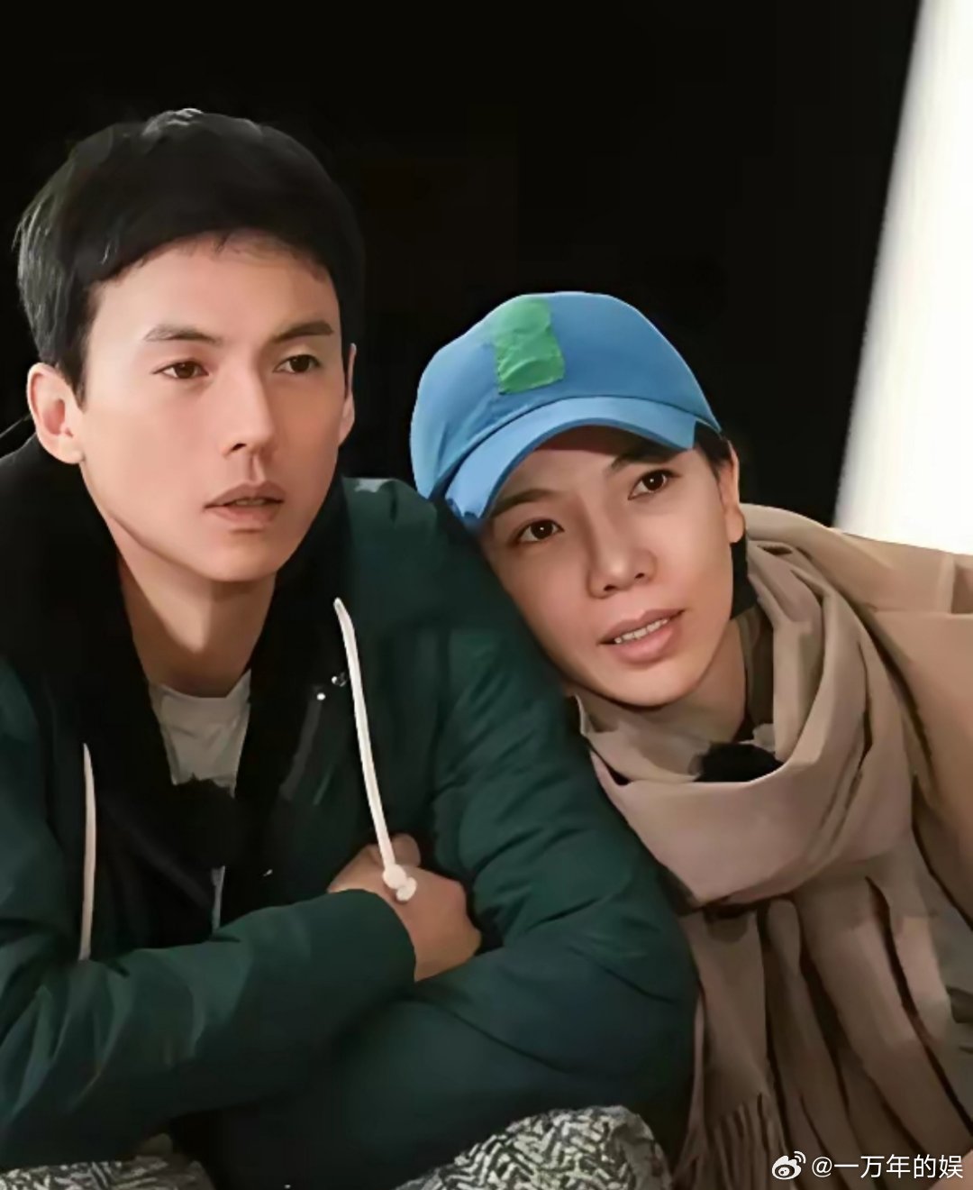 离大谱！宋宁峰今年45岁了，还是个男演员，居然300块钱的网贷都要找小三借，这经