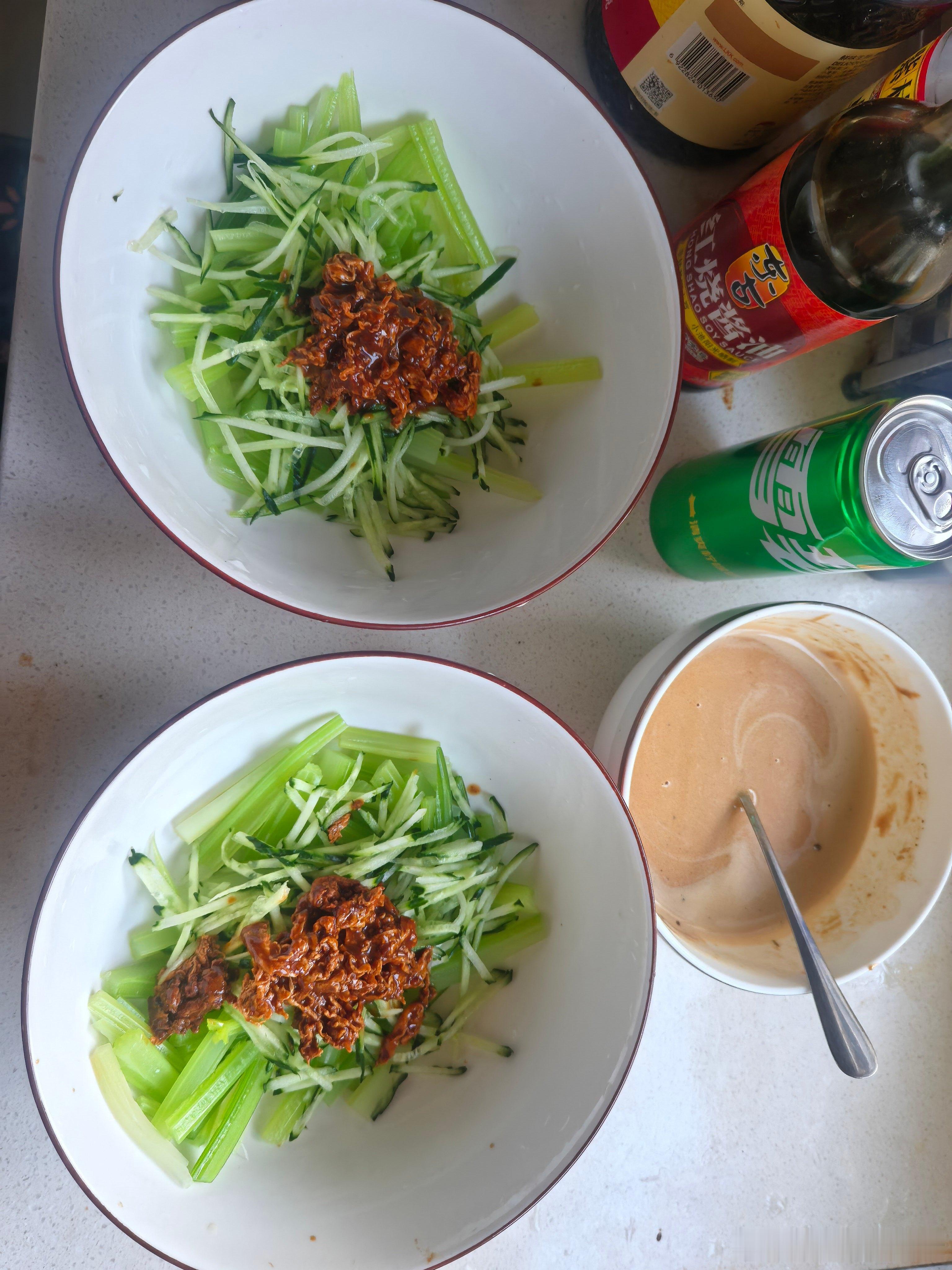 不可辜负的美食咖啡六哥 夏天就得吃点儿凉滴 