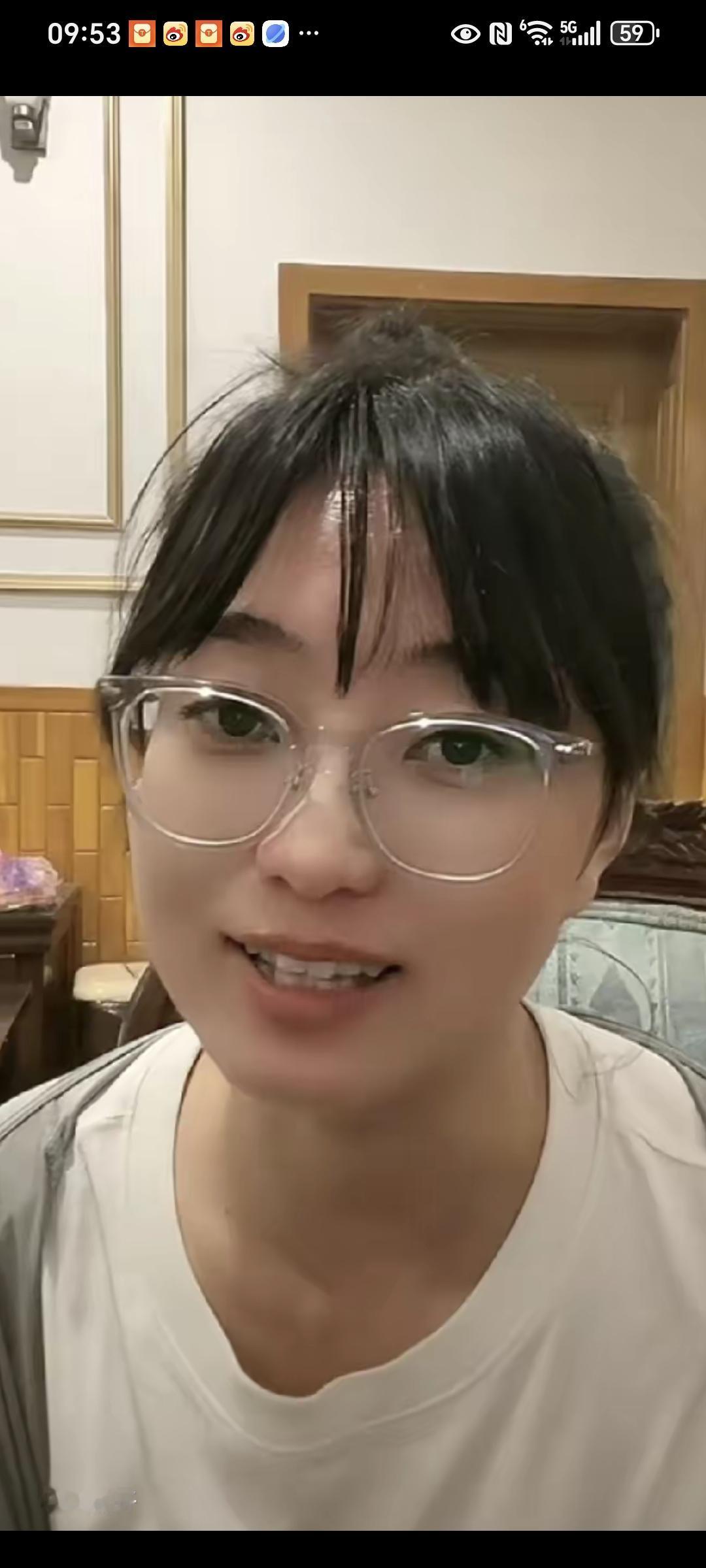 芯语在直播时说了，对面说她堵厕所要咕叽，还有什么要问他四万块钱，那都是无稽之谈，