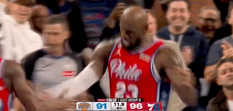 詹姆斯！ ​​​​关键补篮！！！尼克斯vs76人 ​​​​