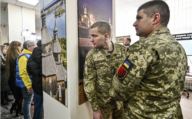 基辅市长克利奇科发出警告，乌克兰正面临严重兵力短缺，建议将征兵年龄从25岁降至2