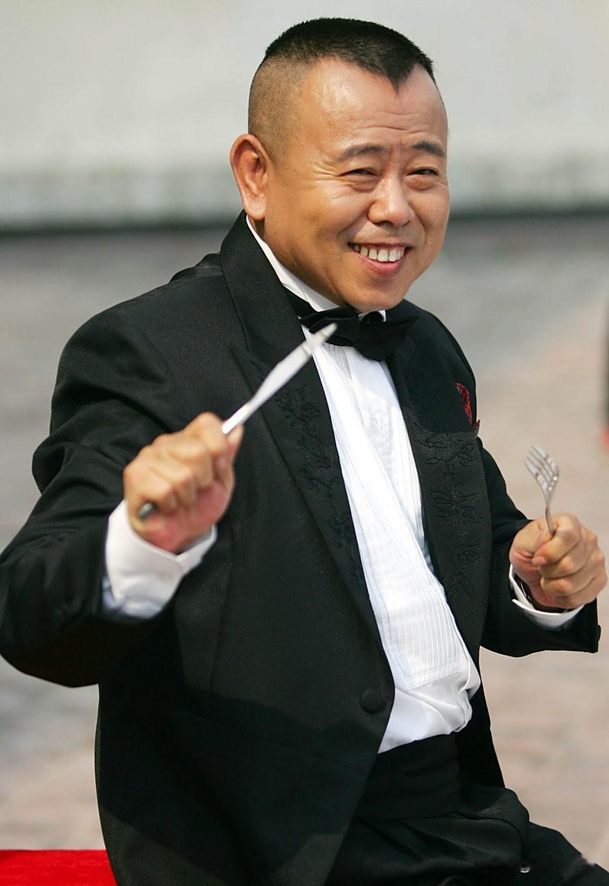 六公主挺喜欢放潘长江的电影啊，那是大过年的喜欢放一些喜剧电影。
2月18日，六公