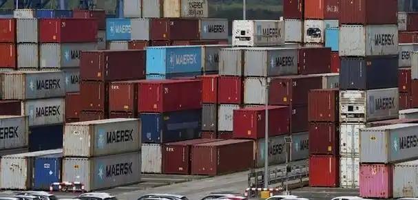 中方终于动手了！大批货轮空集装箱离开，巴拿马这下麻烦大了。

最近，巴拿马运河边