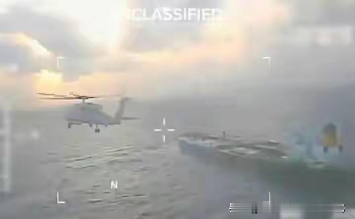 空载也不放过！美军空降扣押俄油轮，英方支援+船员或赴美受审
 
当地时间1月7日