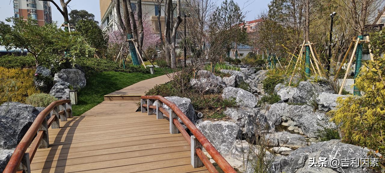 异地带娃，一开始就要立下规矩
很多老人退休之后，都会应儿女的请求与呼唤，离开自己