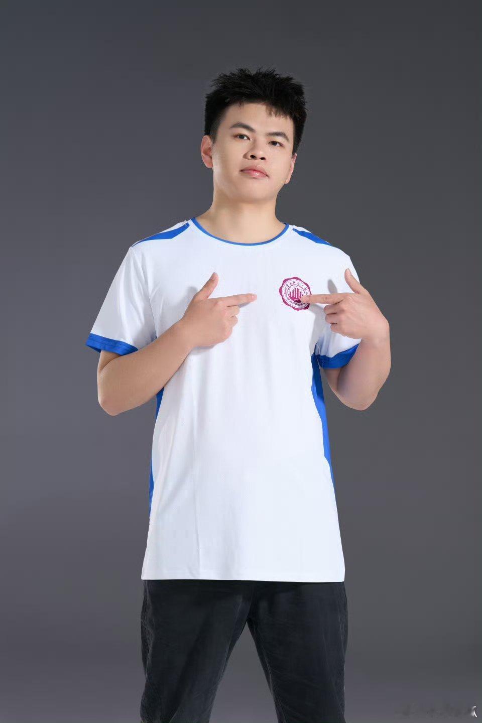 2026挑战者杯定妆照 重庆科技大学 