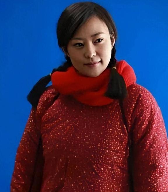 [微风]1971年，北京知青邵东平娶了地主家女儿。在新婚之夜，妻子问他：“东平哥