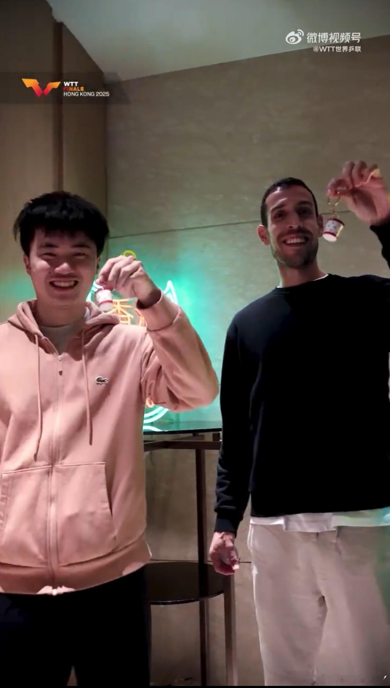 儒儒 昨天晚宴一直和阿德在一起