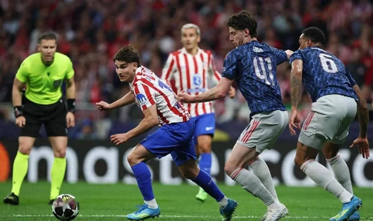 点球大战VS进球盛宴！欧冠半决赛首回合的冰火两重天，当巴黎5-4拜仁的疯狂对攻还