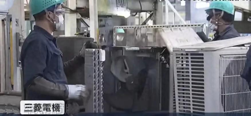如果国际笑话有排行榜，“俄罗斯拆冰箱找芯片”当年绝对能冲上头条。谁能想到，轮到2