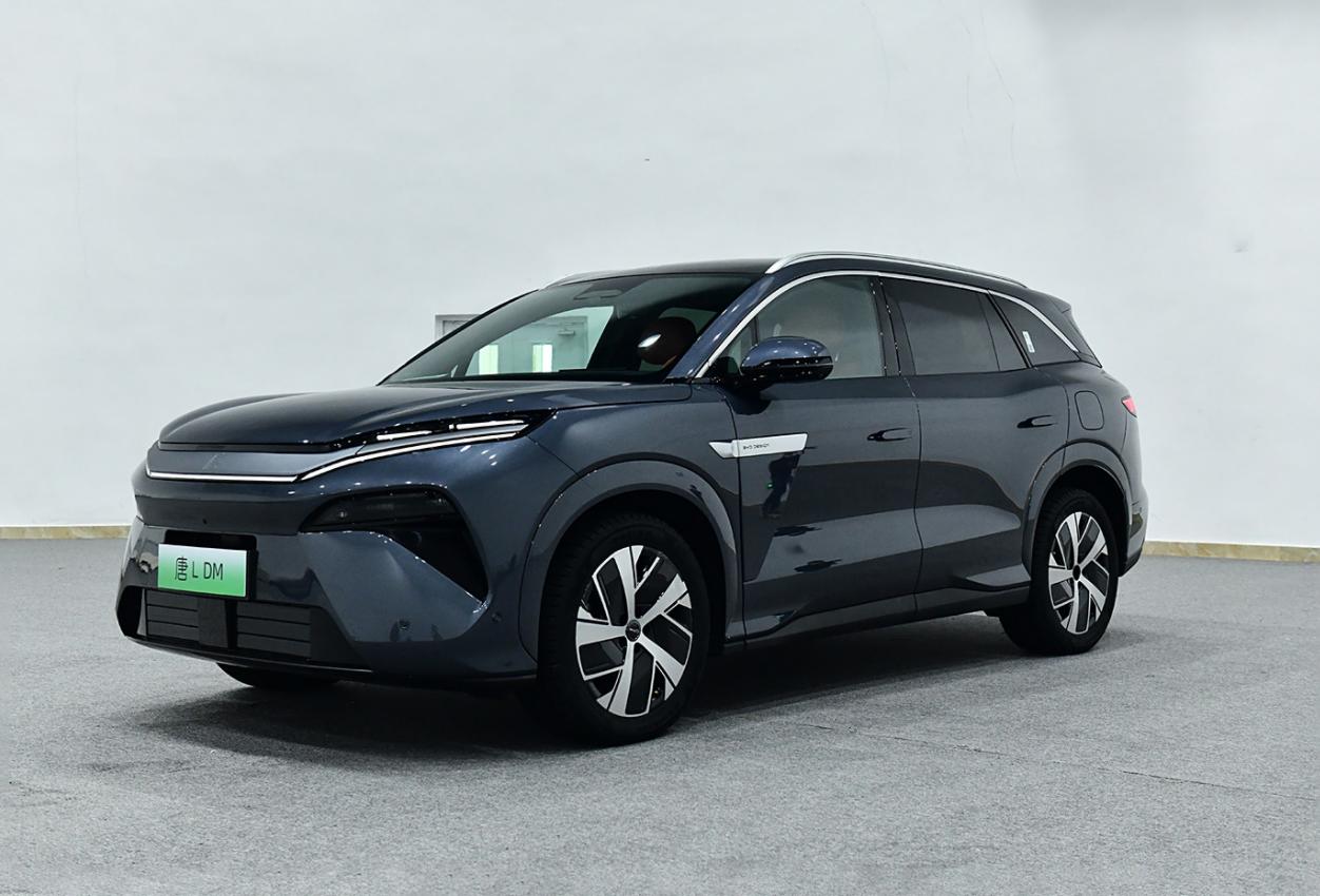 🚗💨【比亚迪唐L：新晋“卷王”登场！】💨🚗
比亚迪全新旗舰SUV——唐L