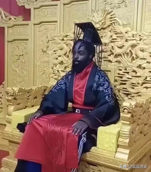 别让无脑崇洋歪风，寒了中国科研人员的心
 
没有家贼引不来外鬼！
中国的崇洋媚外