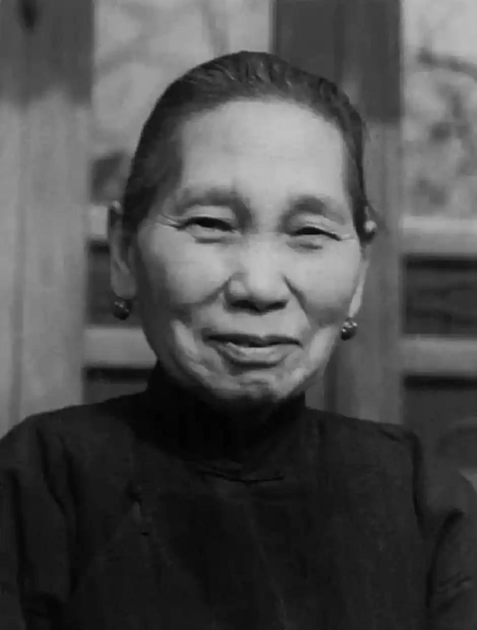 1903年，30岁梁启超和17岁王桂荃同房。事后梁启超却冷冷丢下一句话：“我主张
